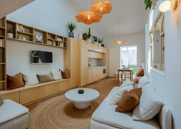 Apartment ღ Mezzanine • T4 Spacieux, Lumineux Et Cosy