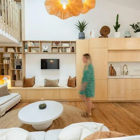 דירה ღ Mezzanine • T4 Spacieux, Lumineux Et Cosy לה רושל